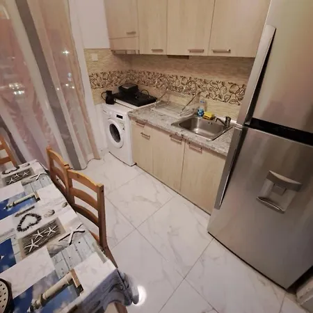 Max Lux The One Lejlighed